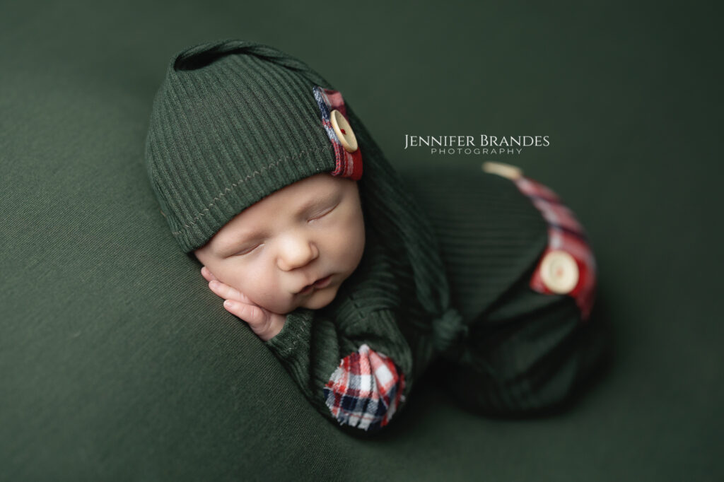 Newborn photographer Southern Minnesota baby studio